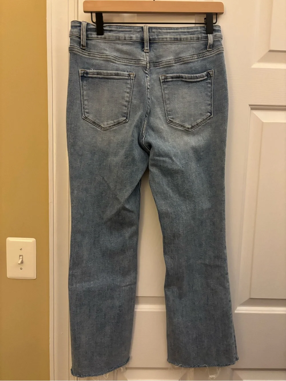 Vervet Women’s Light Wash Straight-Leg Women's Jeans Size 29 - Picture 2 of 5